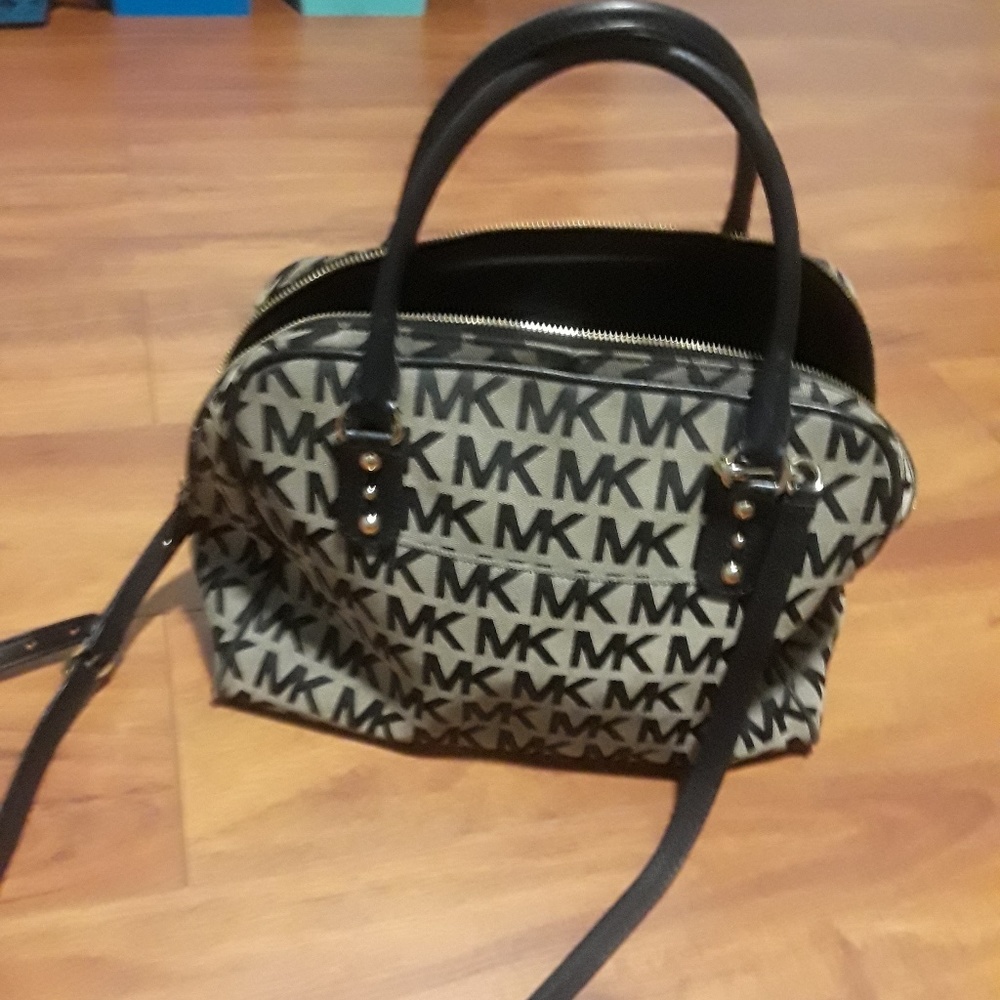 Large mk purse